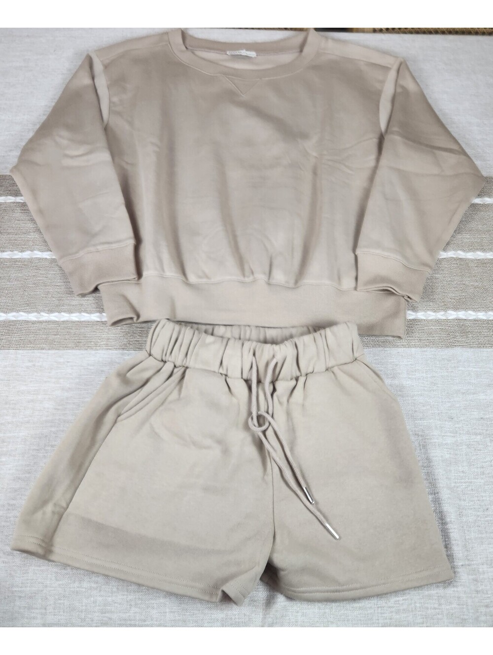 Zenana Women's 2-Piece Taupe Sweatshirt w/ Matching Shorts Size S Very Soft